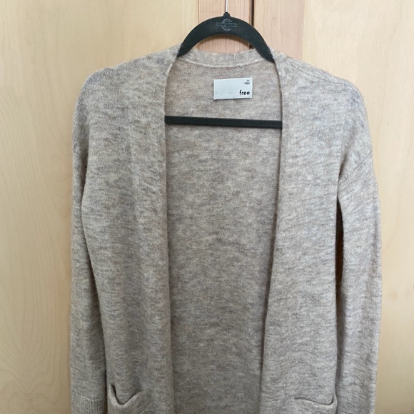 Wilfred Free XS long cardigan - looks gray but is more of a cream colour - Picture 1 of 6